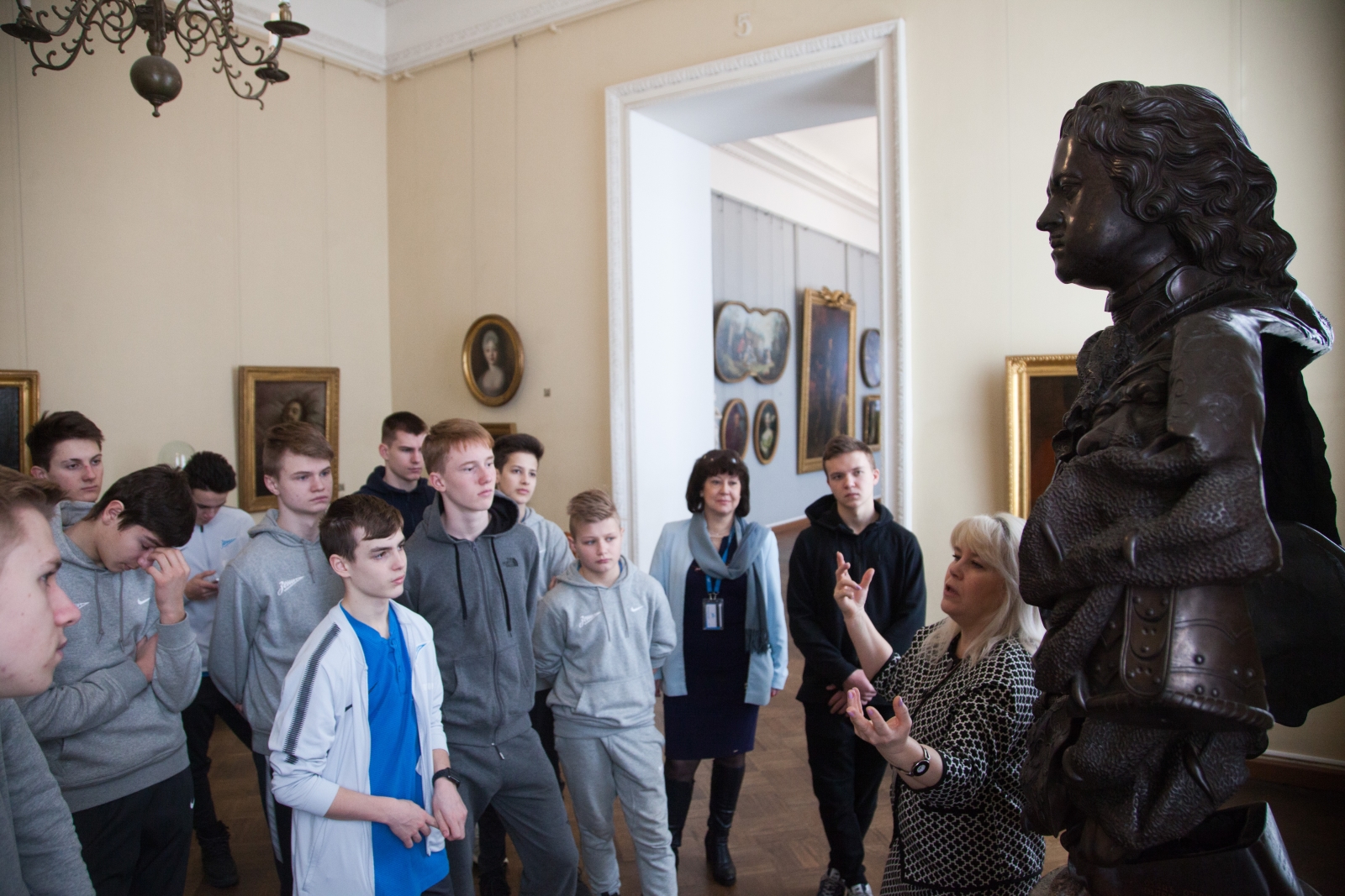 Экскурсия воспитанников Академии ФК «Зенит» в Государственный Русский музей