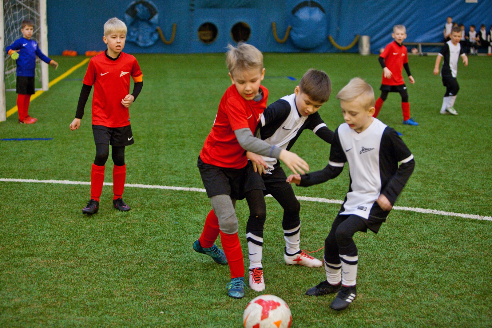 Весенний чемпионат филиалов «Газпром»-Академии U-8: первый день