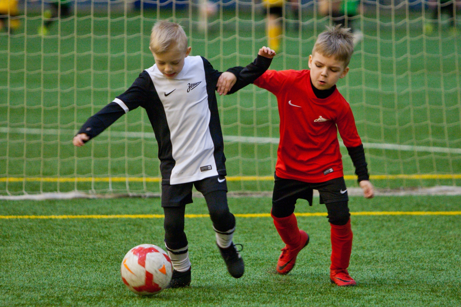 Весенний чемпионат филиалов «Газпром»-Академии U-8: первый день