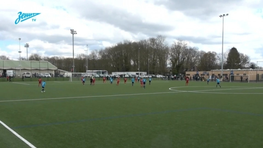 Гол игрока «Зенита» U-14 Ильи Кирша с центра поля