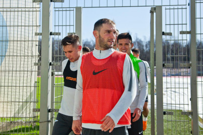 Детская футбольная команда на тренировке ФК «Зенит»