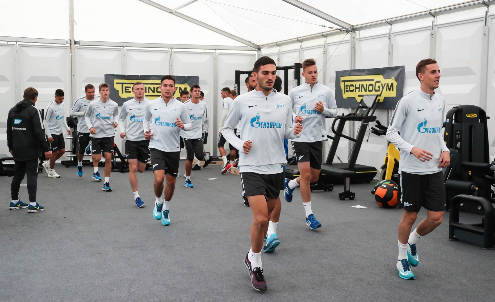 Вторые «Газпром» — тренировочные сборы в Австрии: 6 июля, утренняя тренировка
