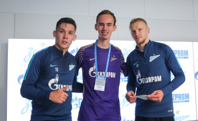 Победители конкурса «Марафон добра» в гостях у «Зенита» в Удельном парке