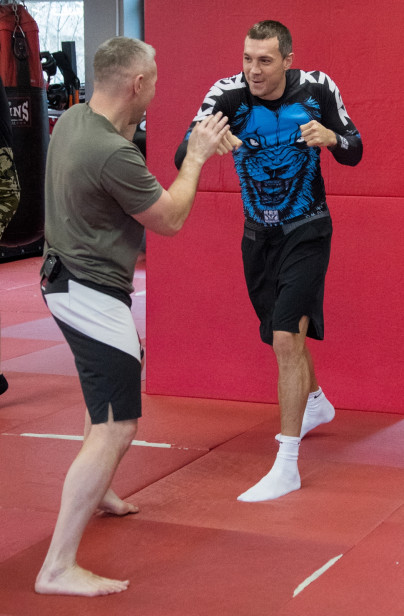 Совместная тренировка бойца UFC Александра Волкова и Артема Дзюбы