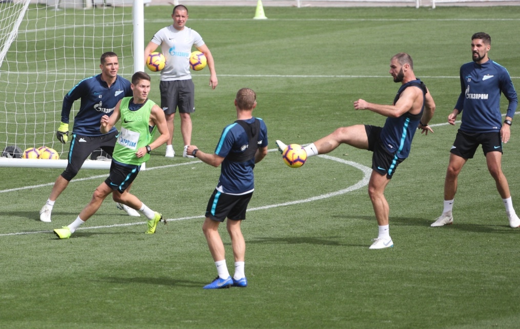 «Газпром»-тренировочные сборы в Катаре: 23 января, утренняя тренировка