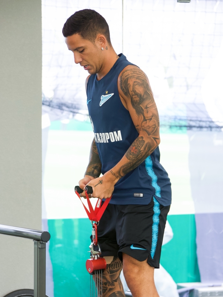 «Газпром»-тренировочные сборы в Катаре: 24 января, утренняя тренировка