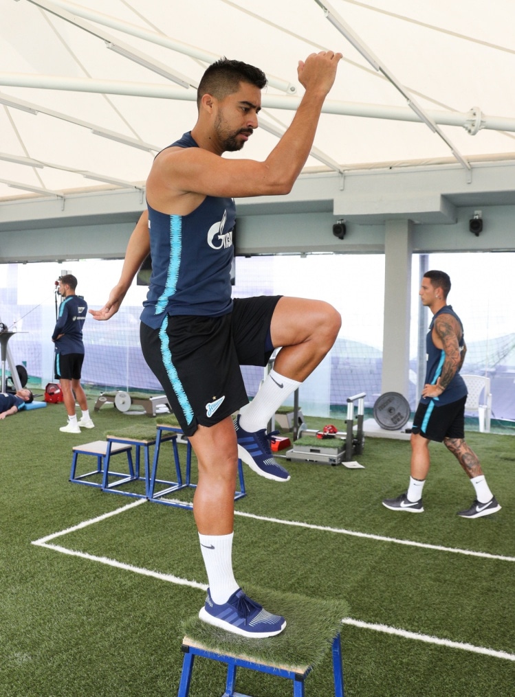 «Газпром»-тренировочные сборы в Катаре: 24 января, утренняя тренировка