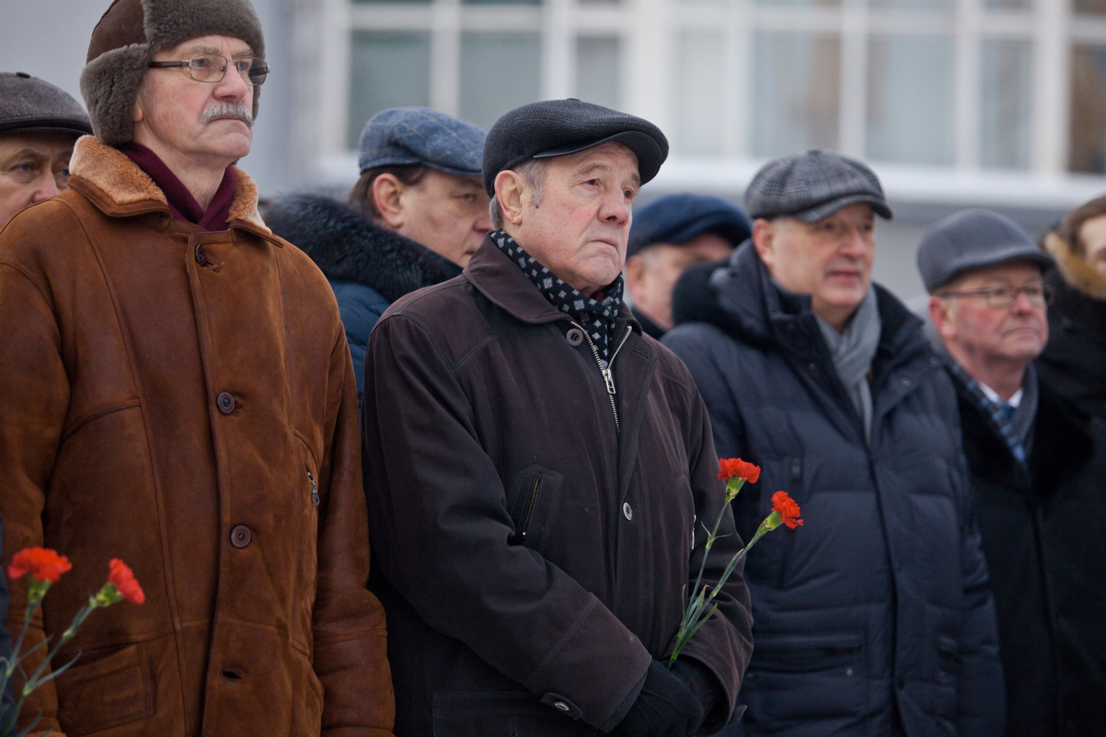 Возложение цветов к памятнику футболистам блокадного Ленинграда