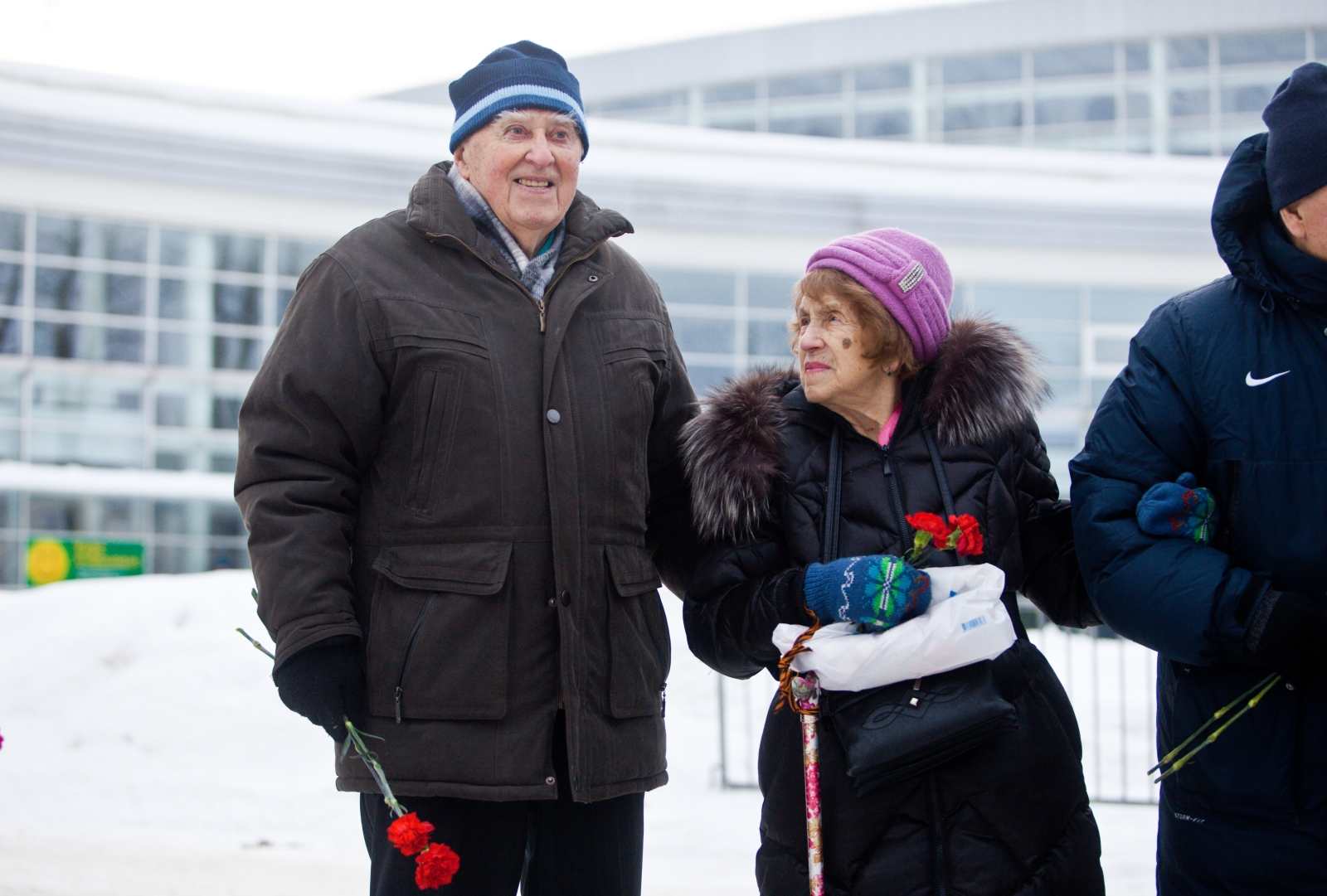 Возложение цветов к памятнику футболистам блокадного Ленинграда