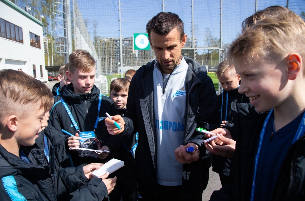 Воспитанники Академии в гостях у «Зенита»