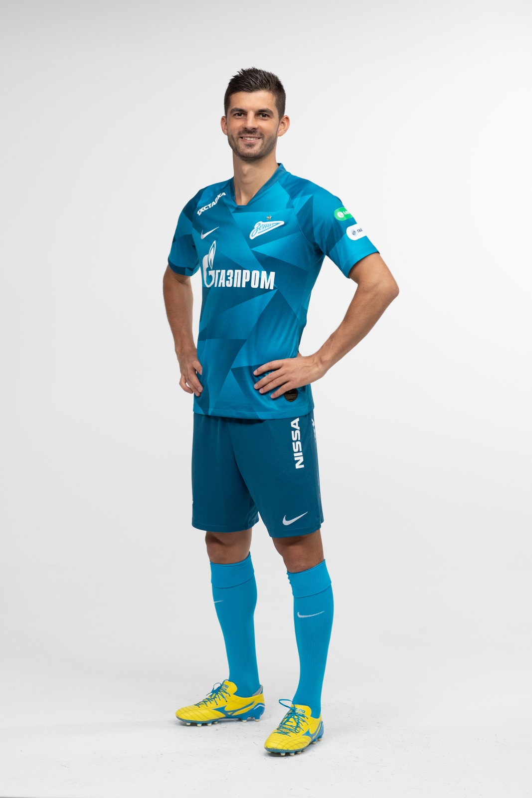 Фотосессия футболистов и тренеров основного состава ФК «Зенит» сезона 2019/20