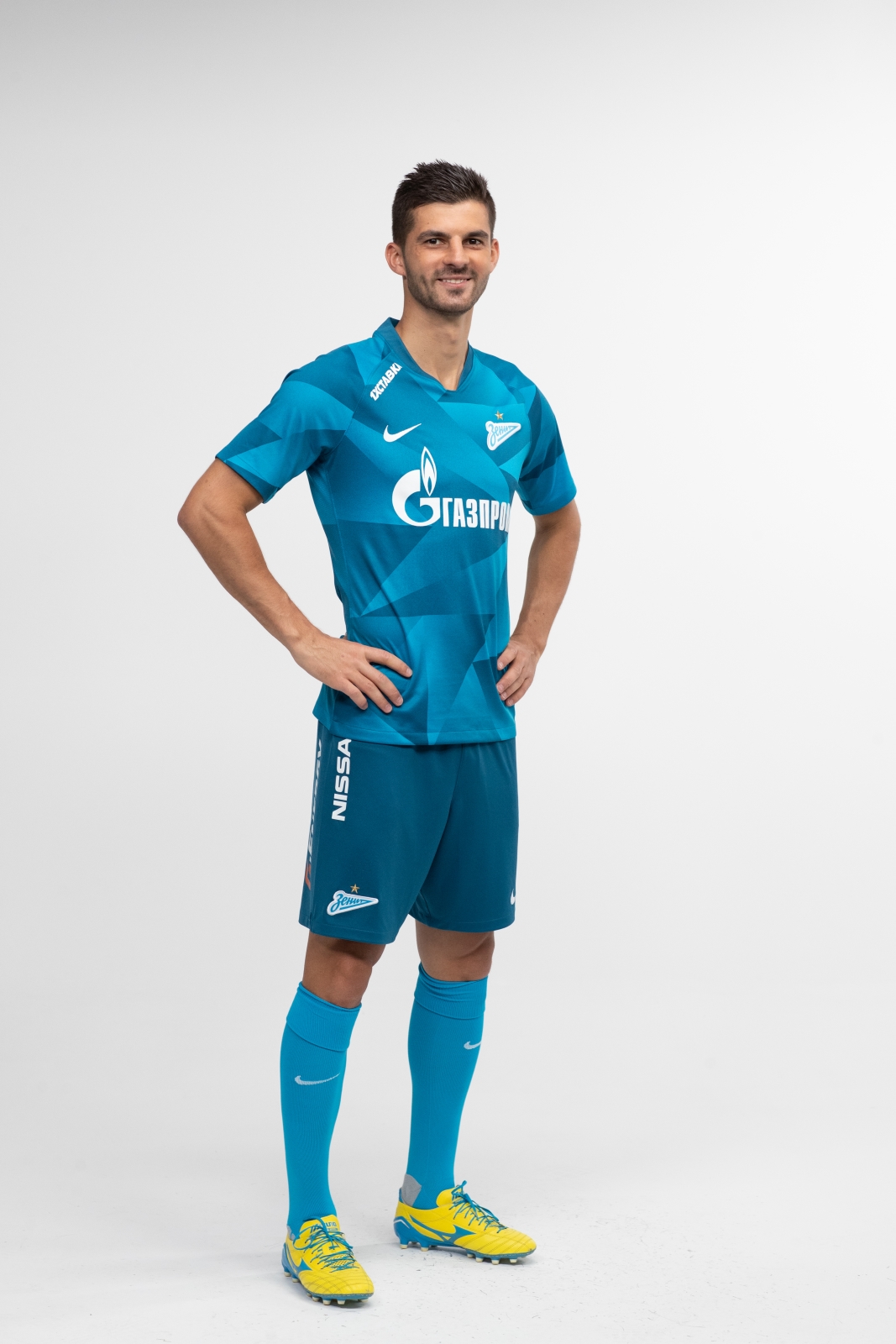 Фотосессия футболистов и тренеров основного состава ФК «Зенит» сезона 2019/20