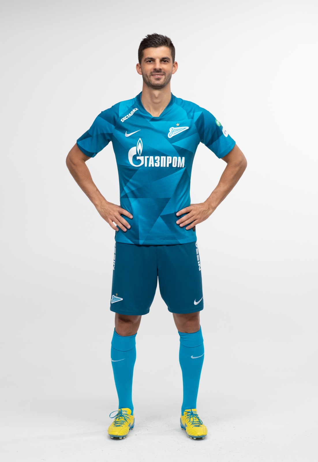 Фотосессия футболистов и тренеров основного состава ФК «Зенит» сезона 2019/20