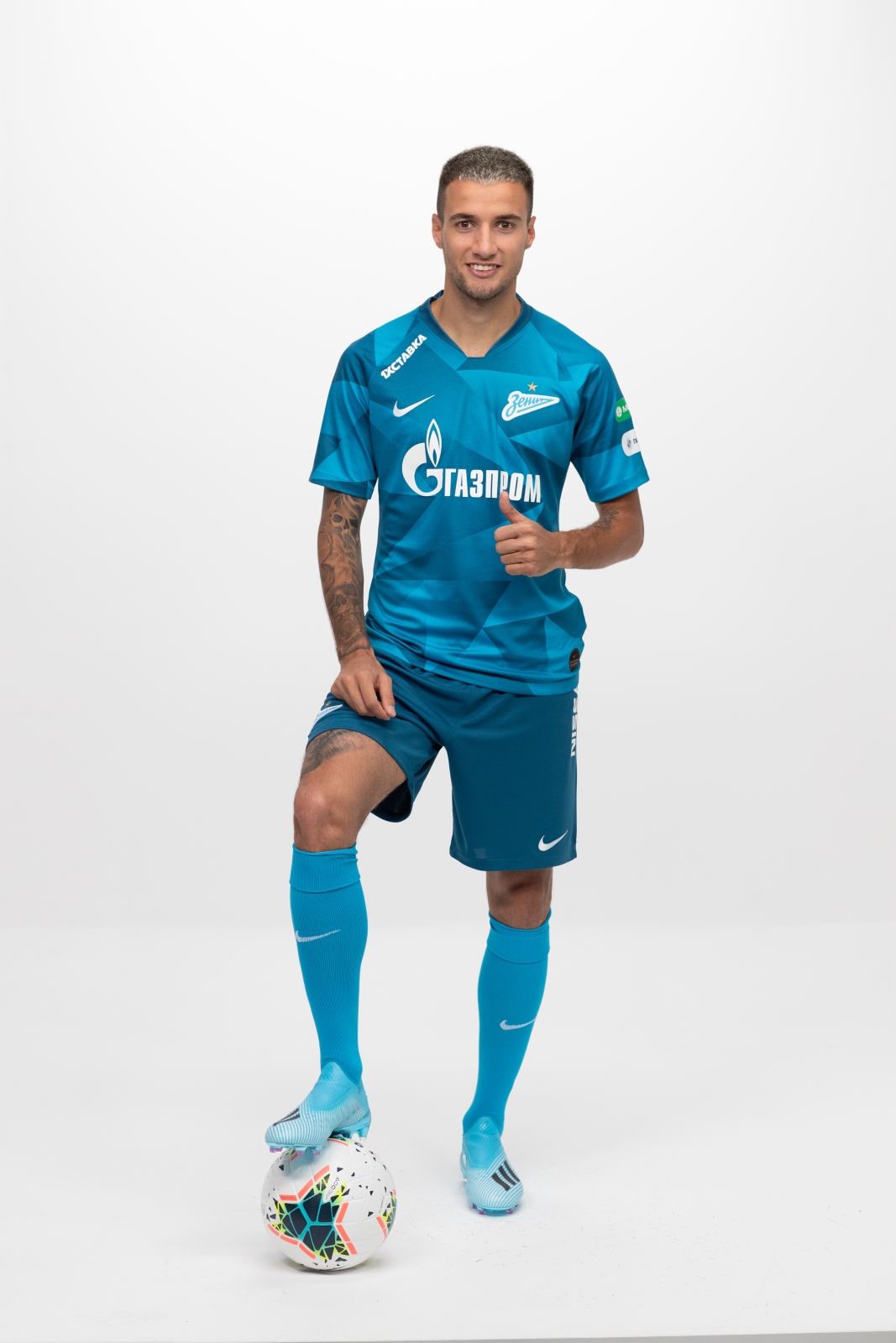 Фотосессия футболистов и тренеров основного состава ФК «Зенит» сезона 2019/20