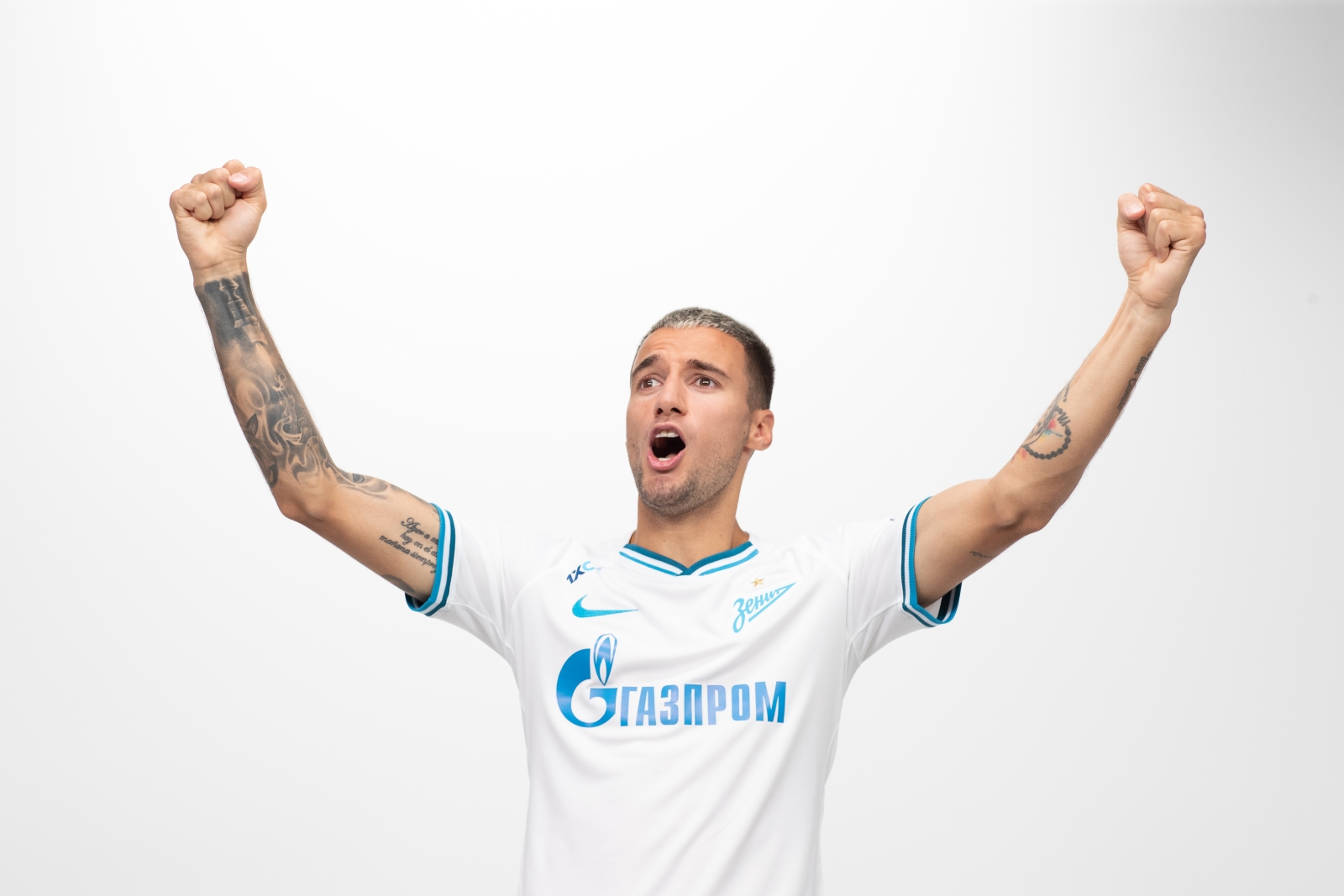 Фотосессия футболистов и тренеров основного состава ФК «Зенит» сезона 2019/20