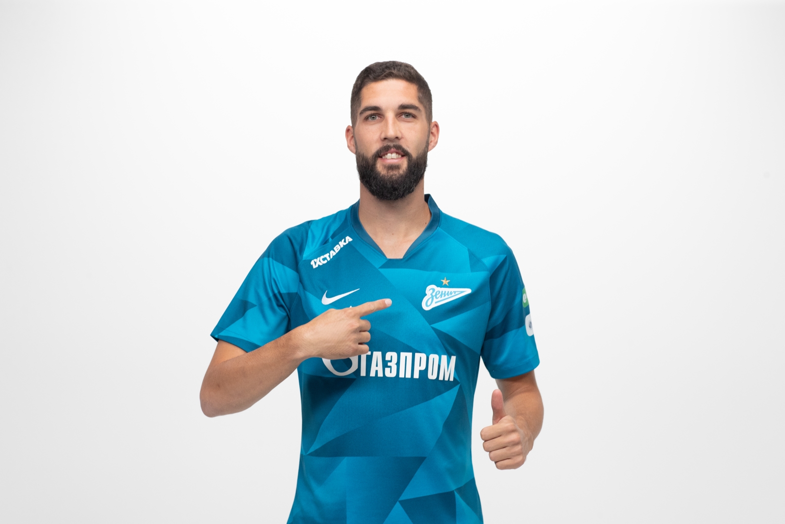 Фотосессия футболистов и тренеров основного состава ФК «Зенит» сезона 2019/20