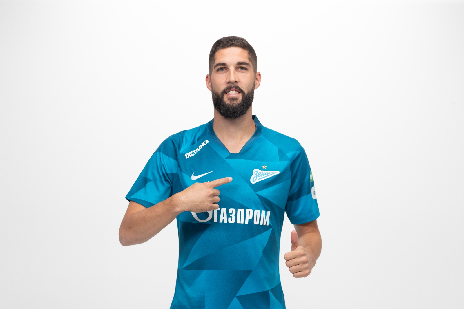 Фотосессия футболистов и тренеров основного состава ФК «Зенит» сезона 2019/20