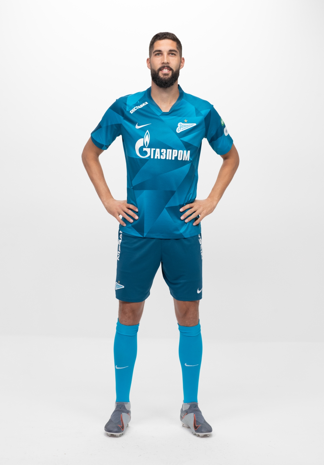 Фотосессия футболистов и тренеров основного состава ФК «Зенит» сезона 2019/20