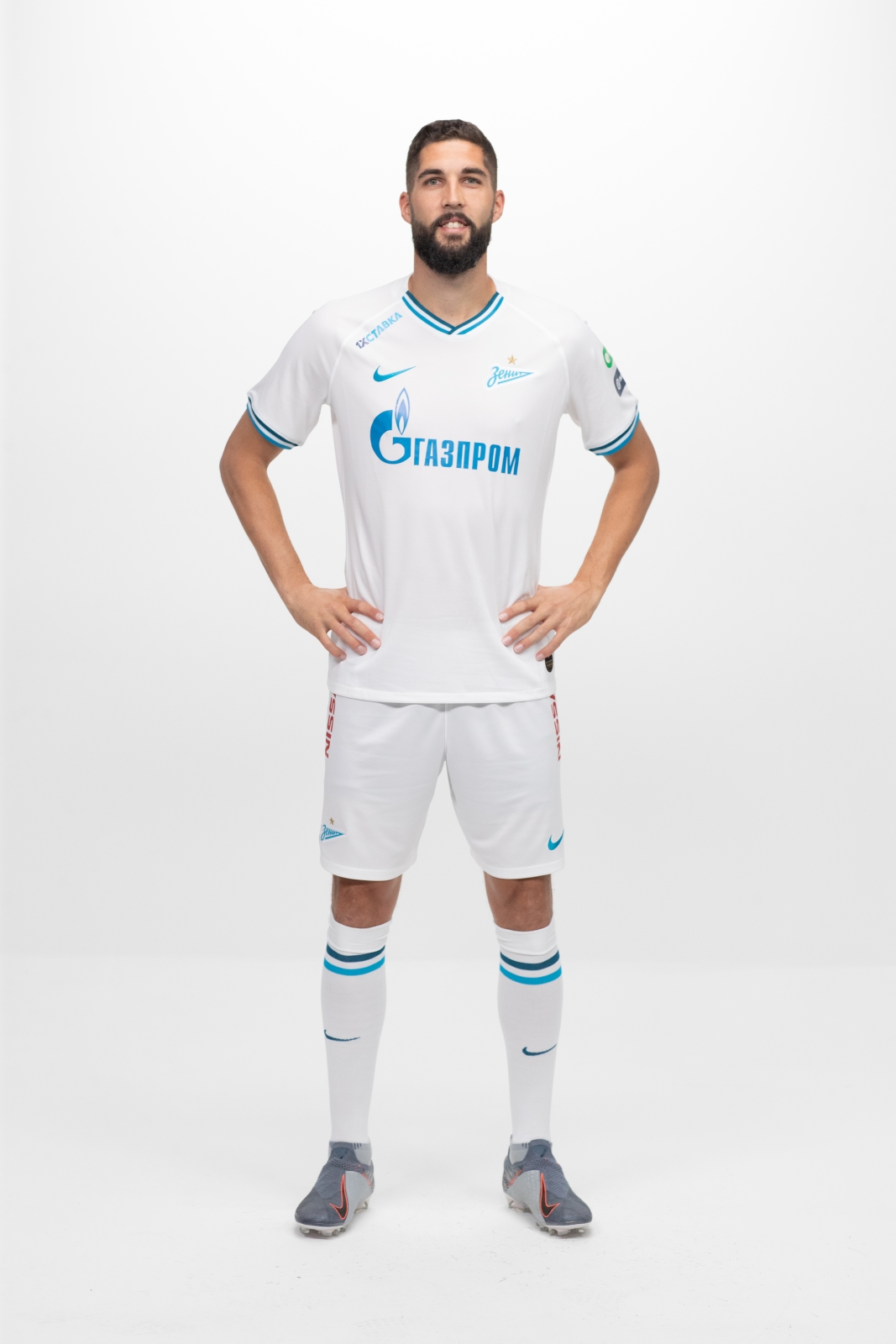 Фотосессия футболистов и тренеров основного состава ФК «Зенит» сезона 2019/20