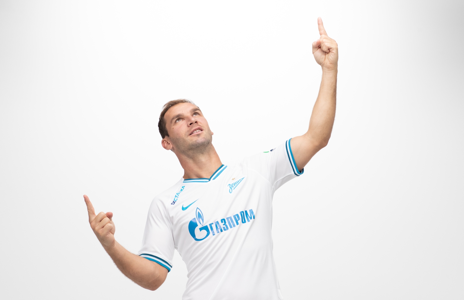 Фотосессия футболистов и тренеров основного состава ФК «Зенит» сезона 2019/20