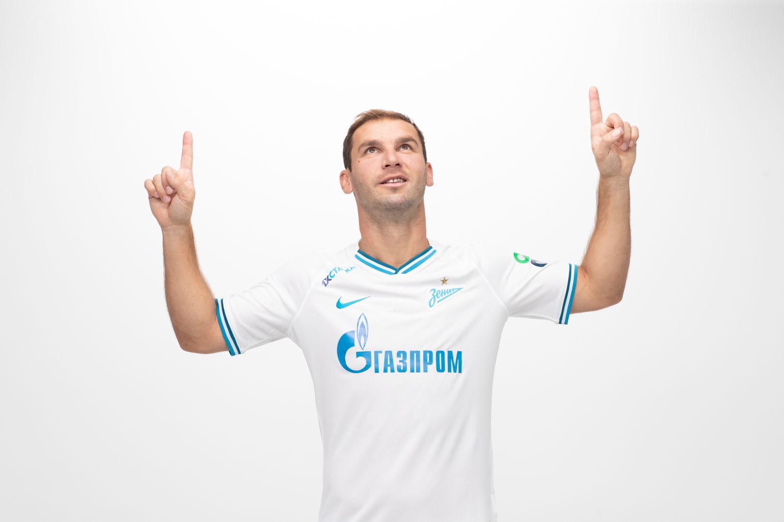 Фотосессия футболистов и тренеров основного состава ФК «Зенит» сезона 2019/20