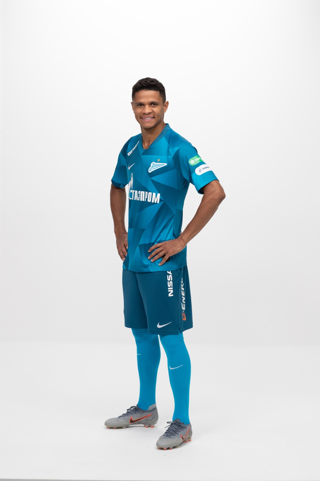 Фотосессия футболистов и тренеров основного состава ФК «Зенит» сезона 2019/20