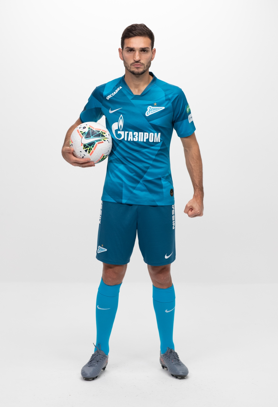 Фотосессия футболистов и тренеров основного состава ФК «Зенит» сезона 2019/20