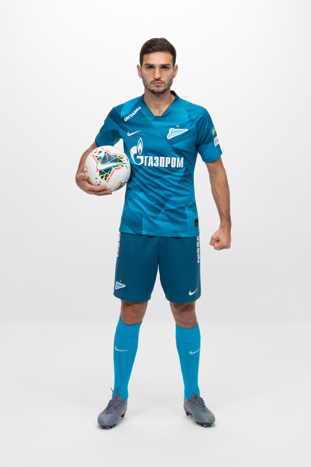 Фотосессия футболистов и тренеров основного состава ФК «Зенит» сезона 2019/20