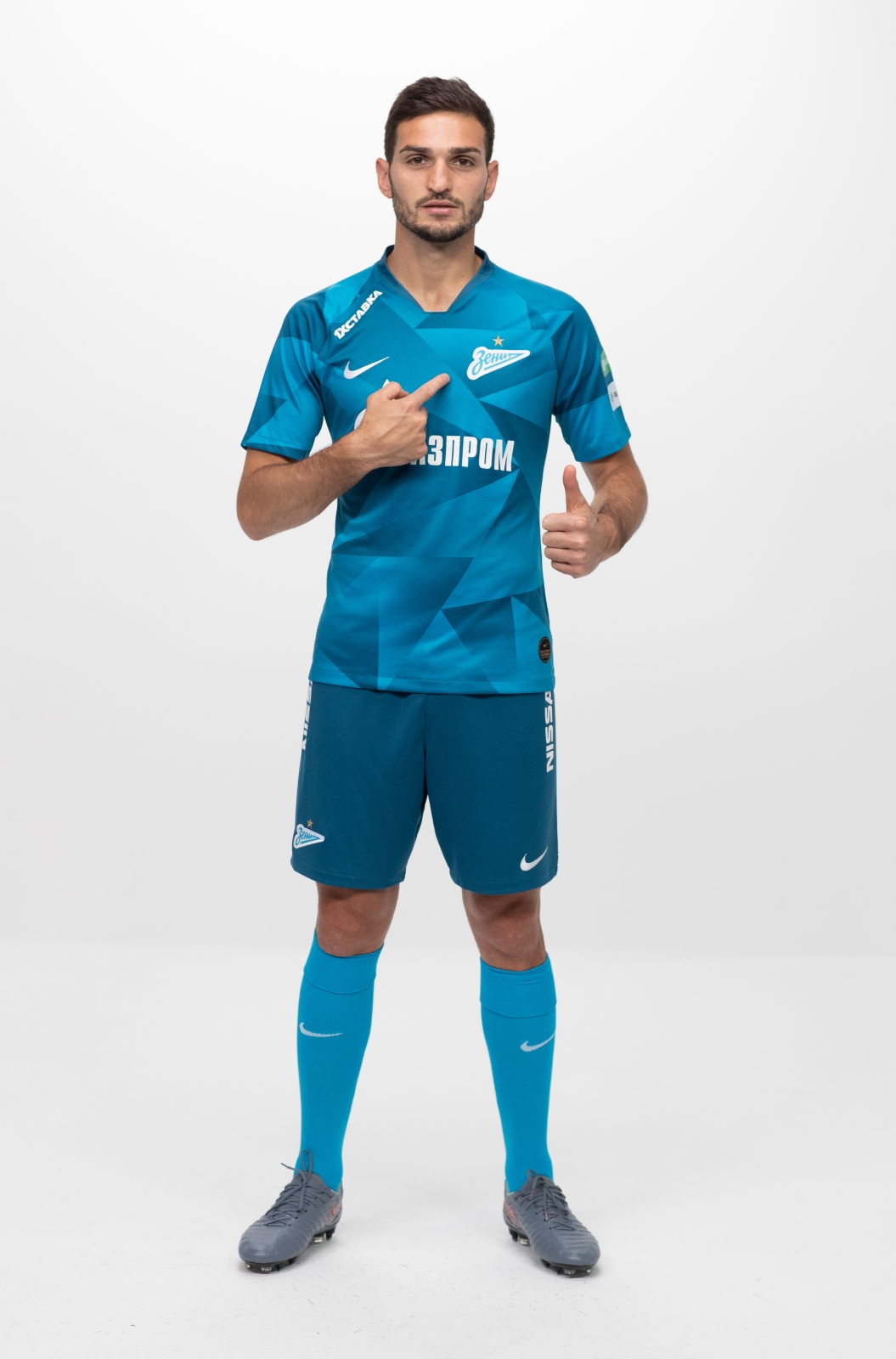 Фотосессия футболистов и тренеров основного состава ФК «Зенит» сезона 2019/20