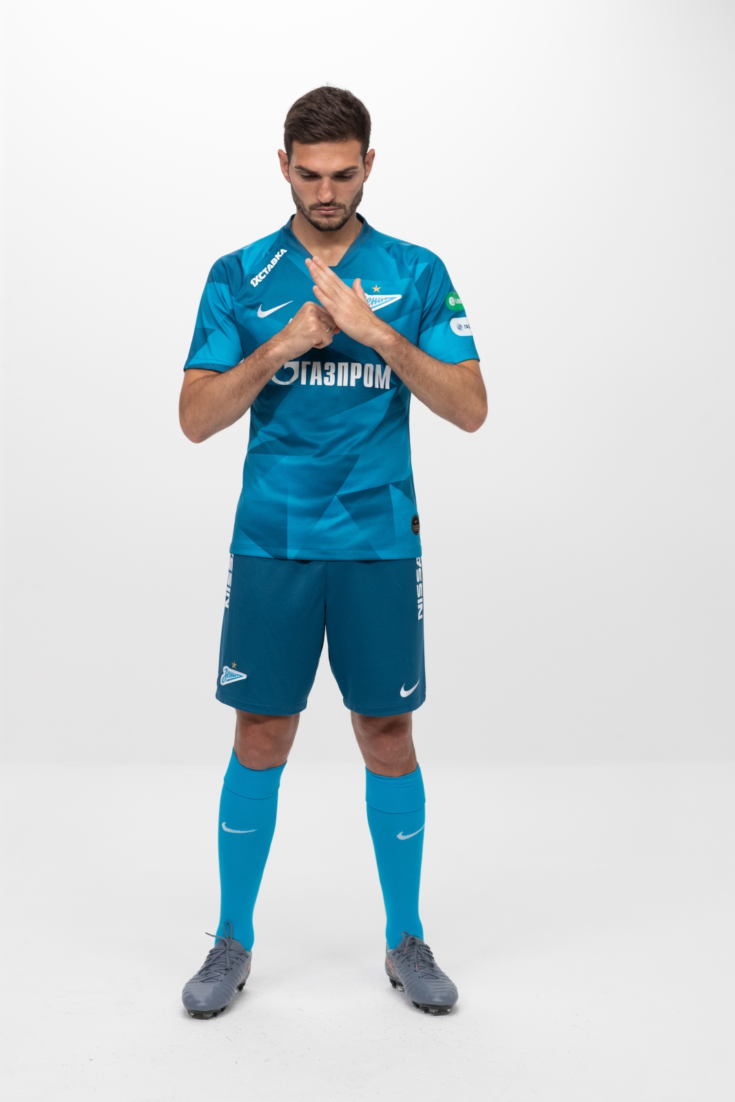 Фотосессия футболистов и тренеров основного состава ФК «Зенит» сезона 2019/20