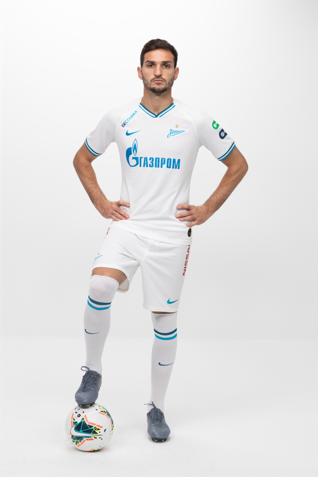 Фотосессия футболистов и тренеров основного состава ФК «Зенит» сезона 2019/20