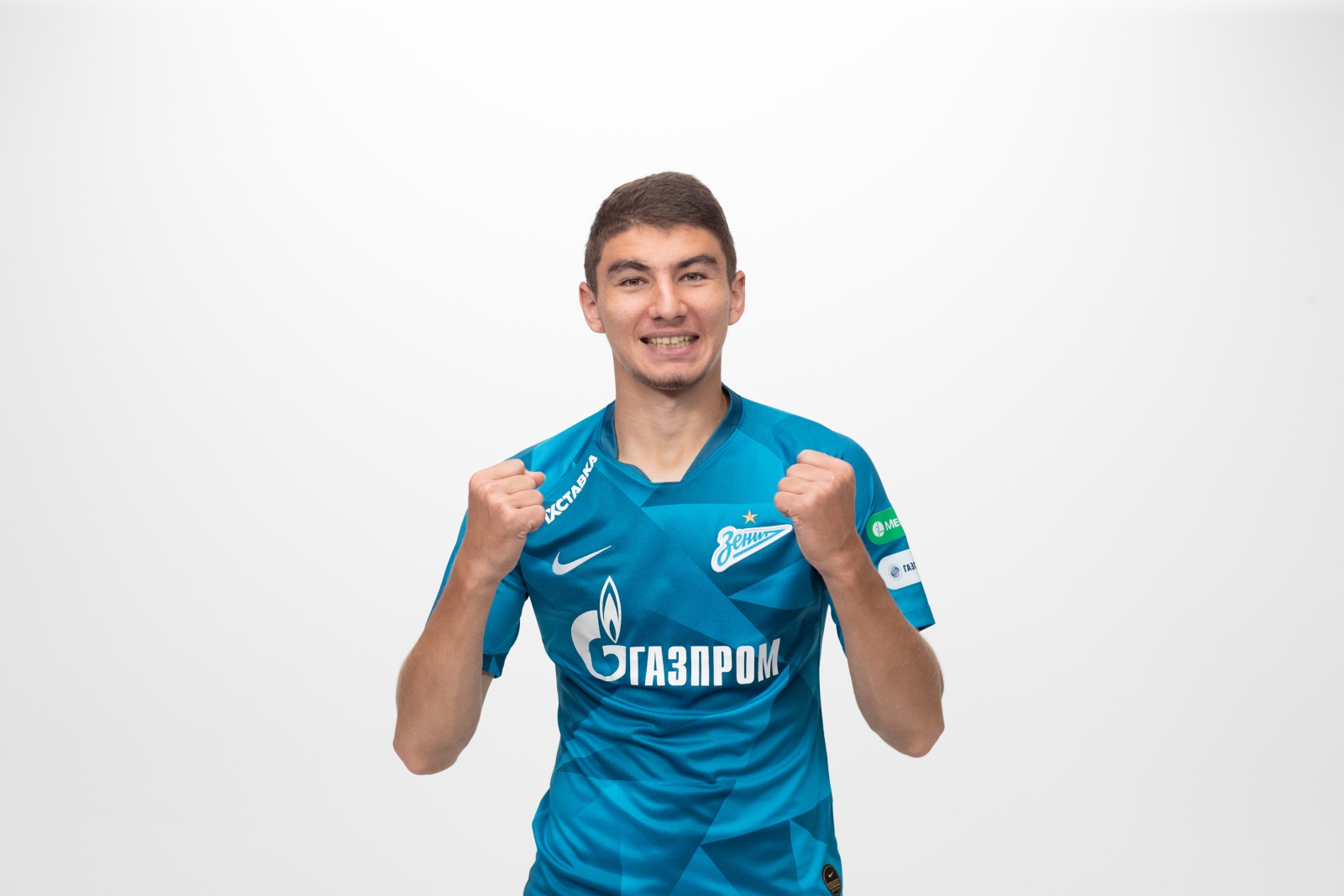 Фотосессия футболистов и тренеров основного состава ФК «Зенит» сезона 2019/20