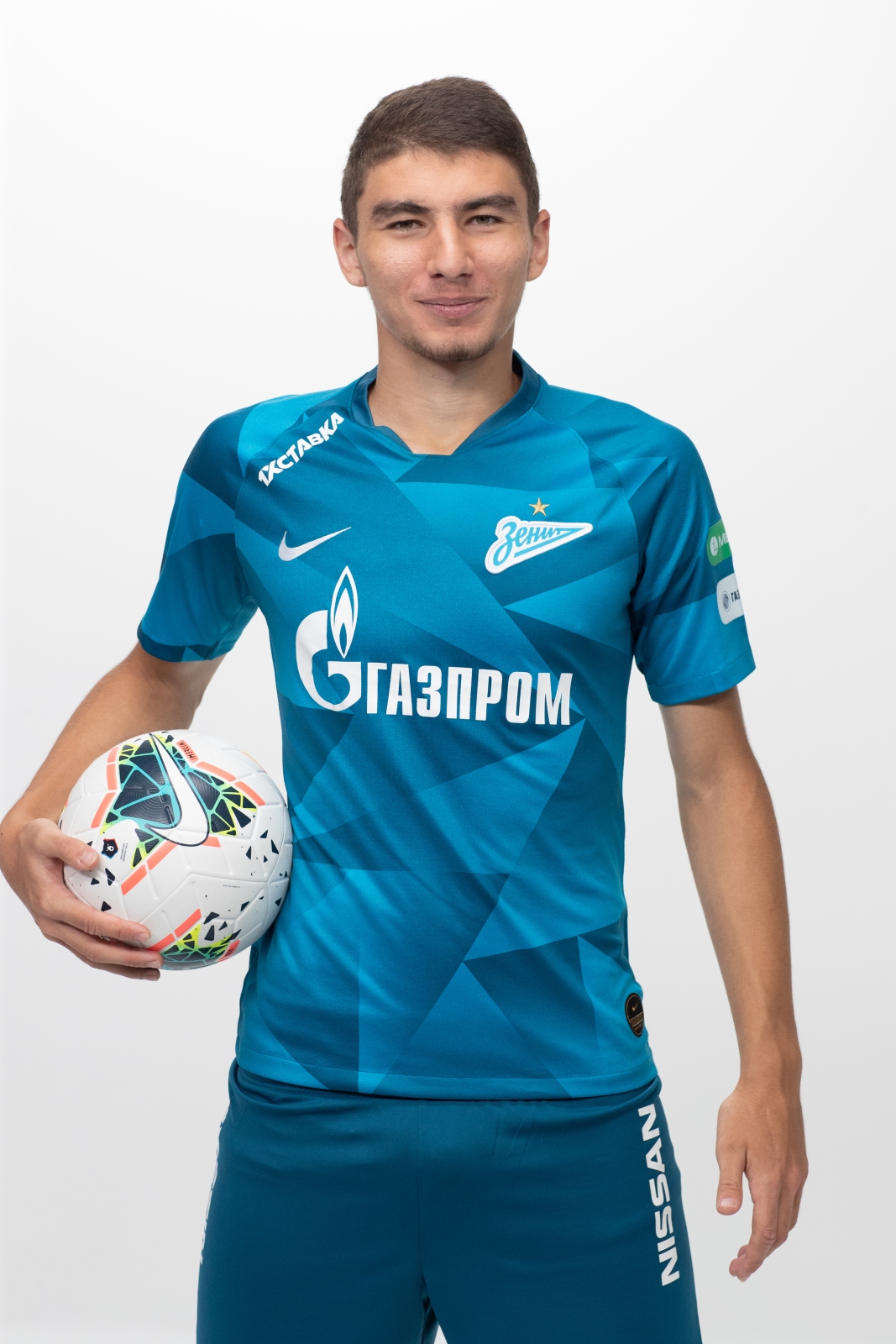 Фотосессия футболистов и тренеров основного состава ФК «Зенит» сезона 2019/20