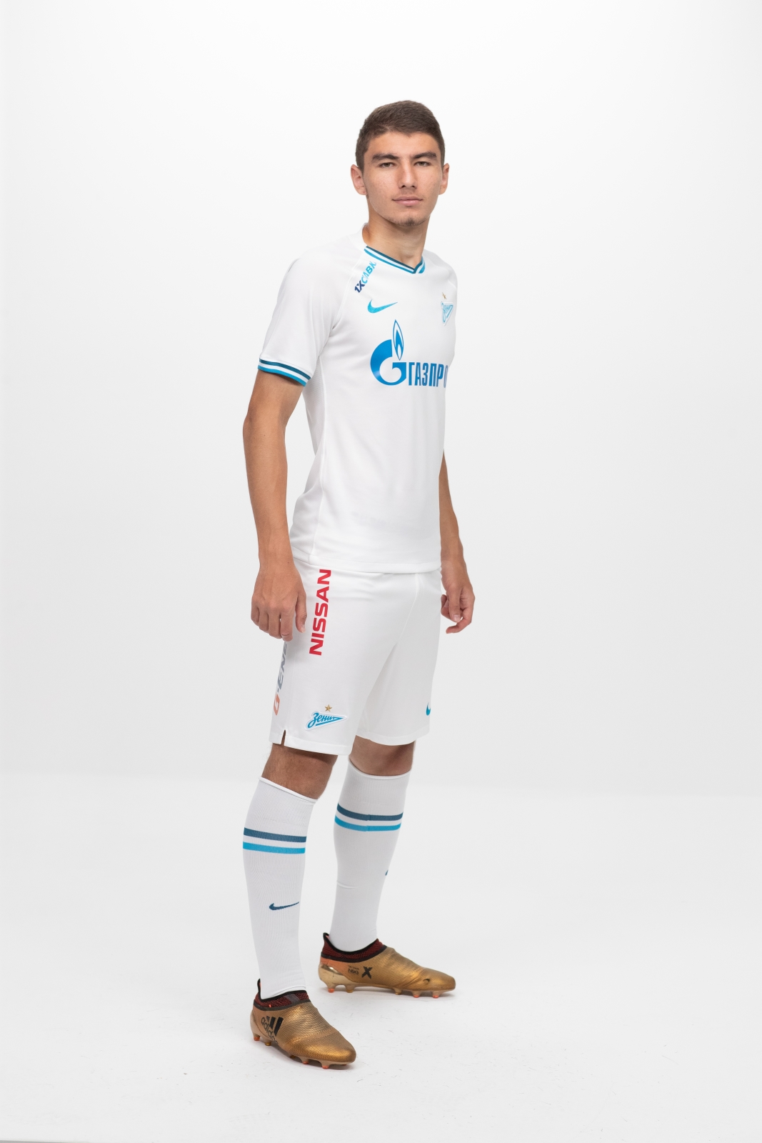 Фотосессия футболистов и тренеров основного состава ФК «Зенит» сезона 2019/20