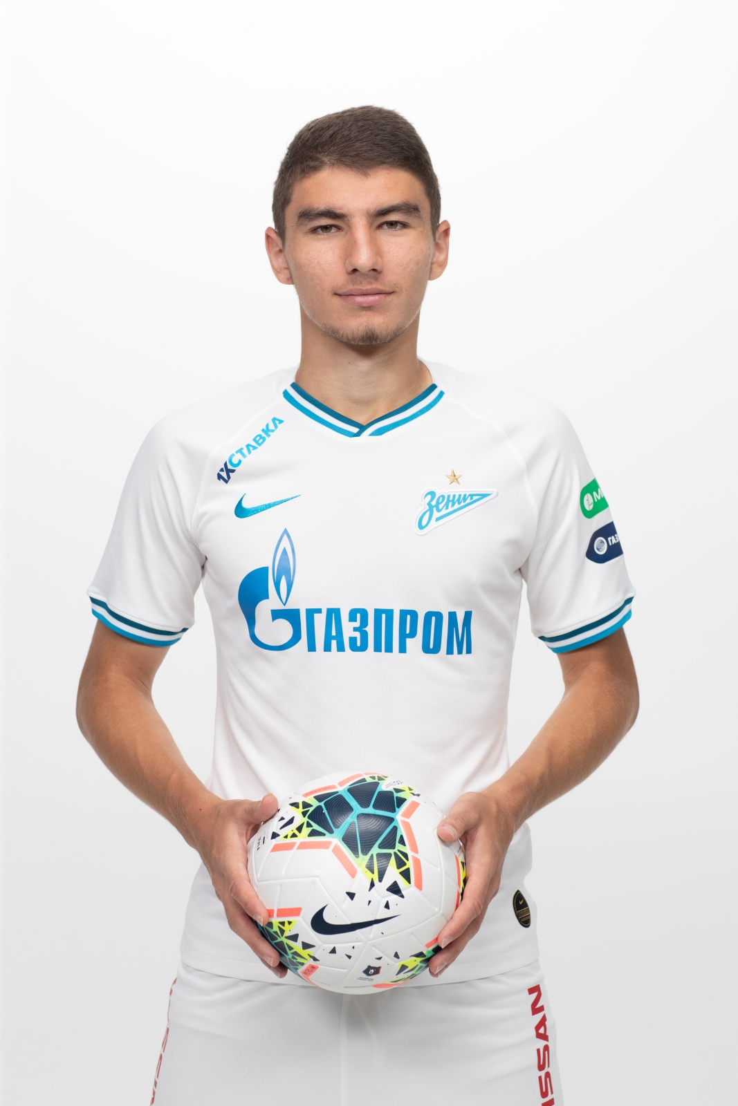 Фотосессия футболистов и тренеров основного состава ФК «Зенит» сезона 2019/20