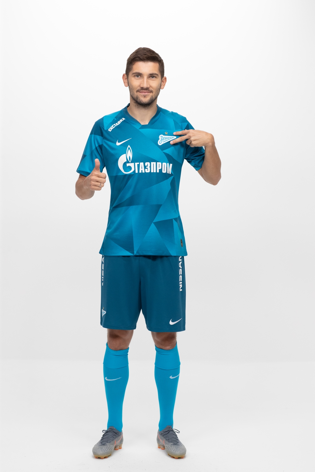 Фотосессия футболистов и тренеров основного состава ФК «Зенит» сезона 2019/20