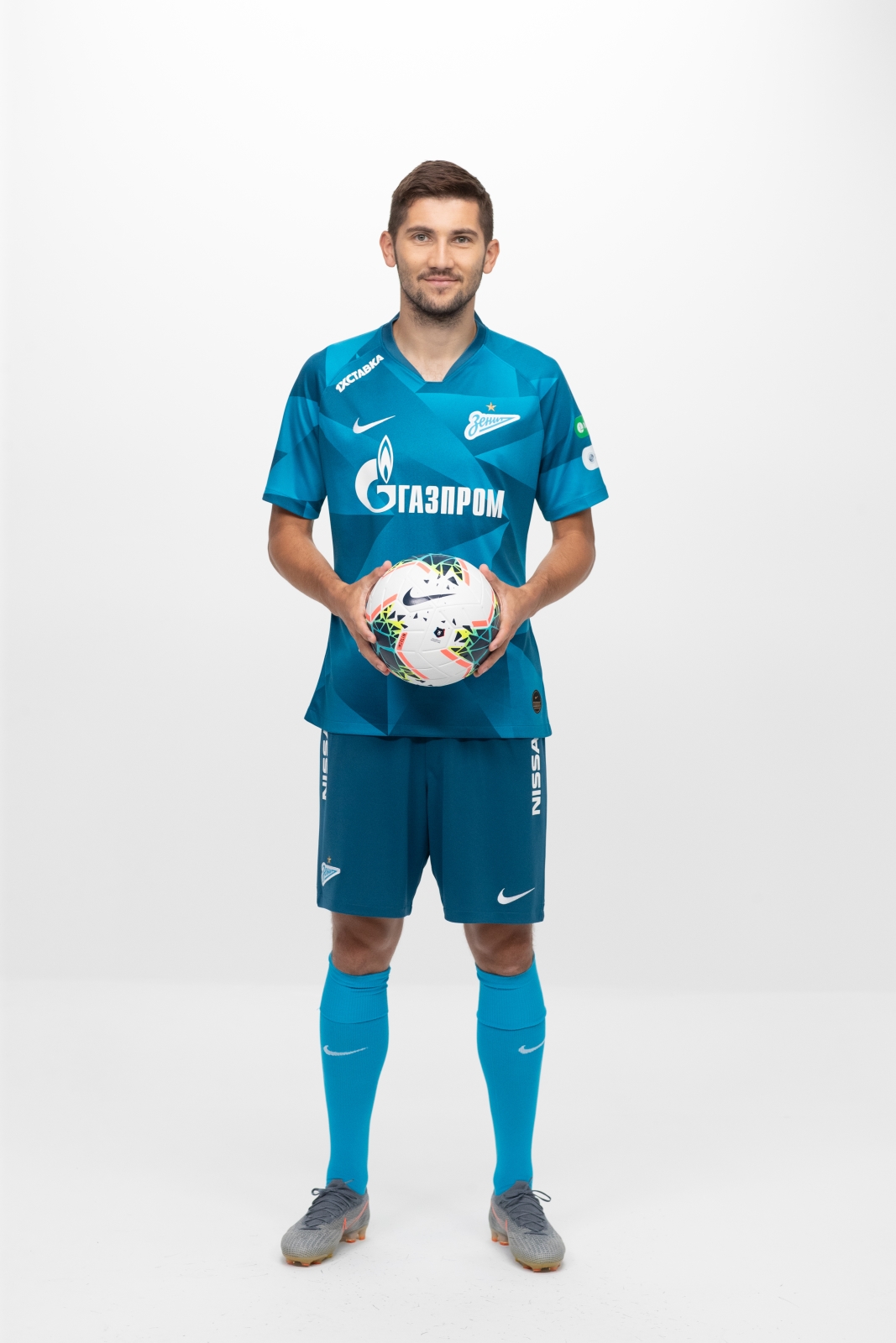 Фотосессия футболистов и тренеров основного состава ФК «Зенит» сезона 2019/20