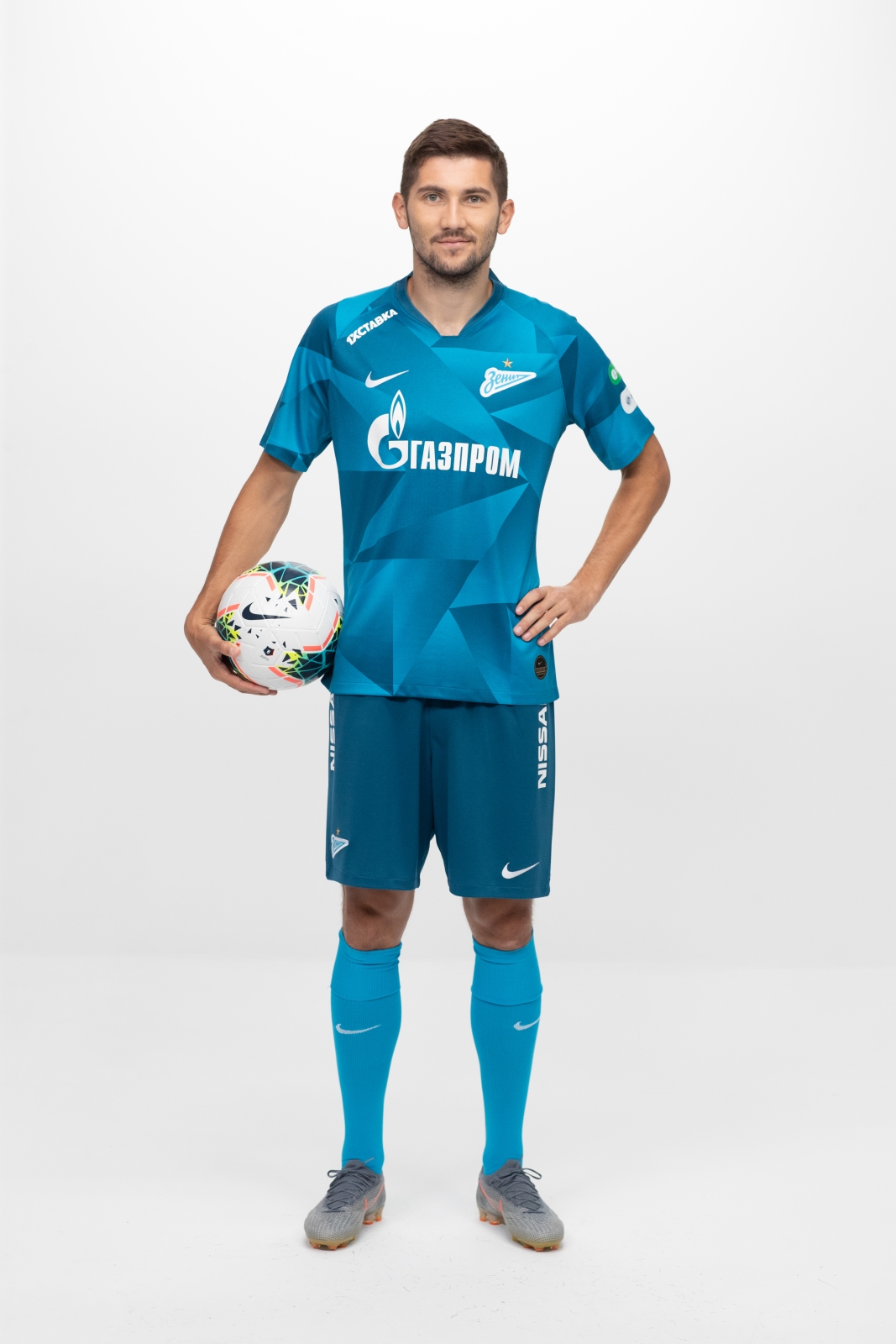 Фотосессия футболистов и тренеров основного состава ФК «Зенит» сезона 2019/20