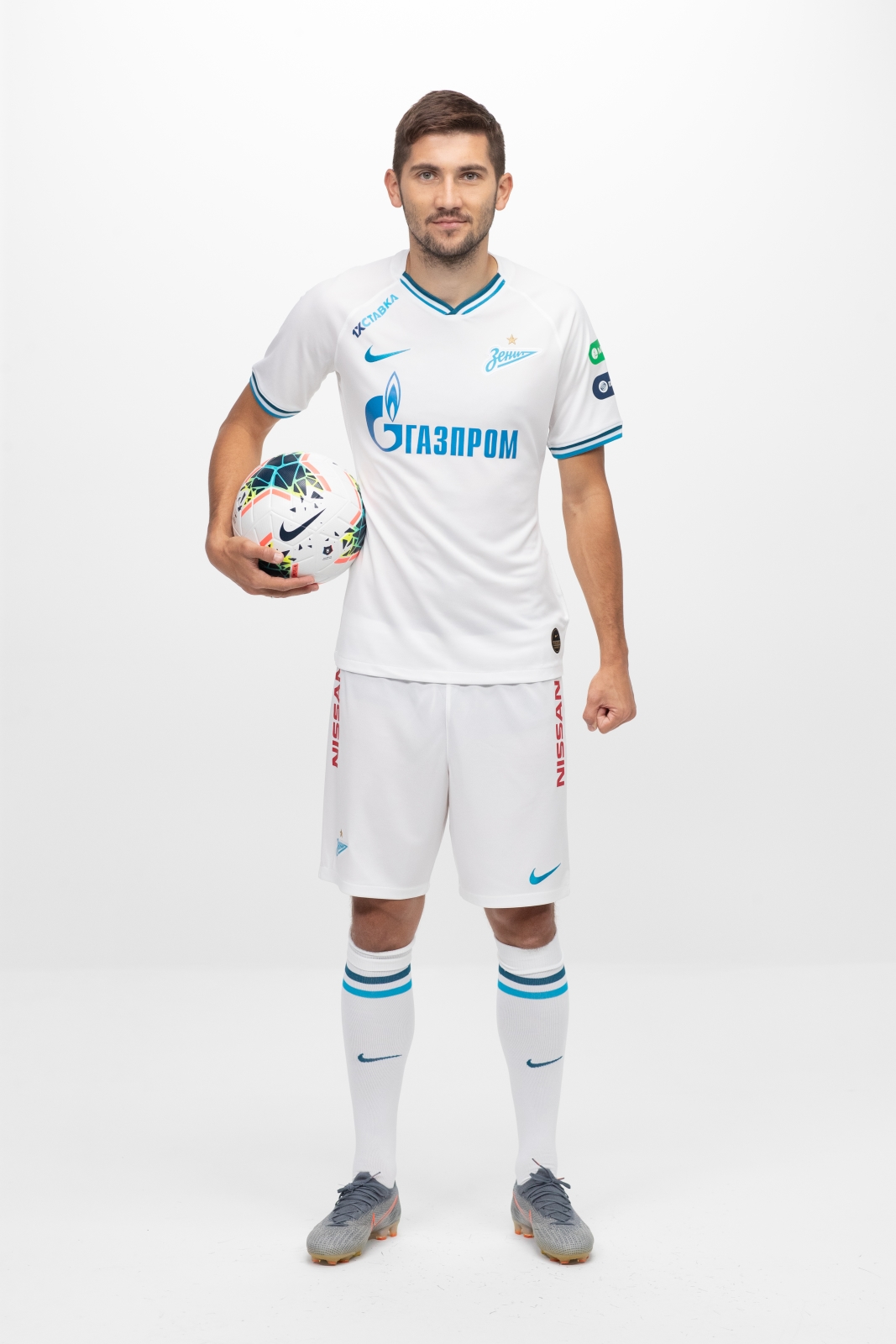 Фотосессия футболистов и тренеров основного состава ФК «Зенит» сезона 2019/20