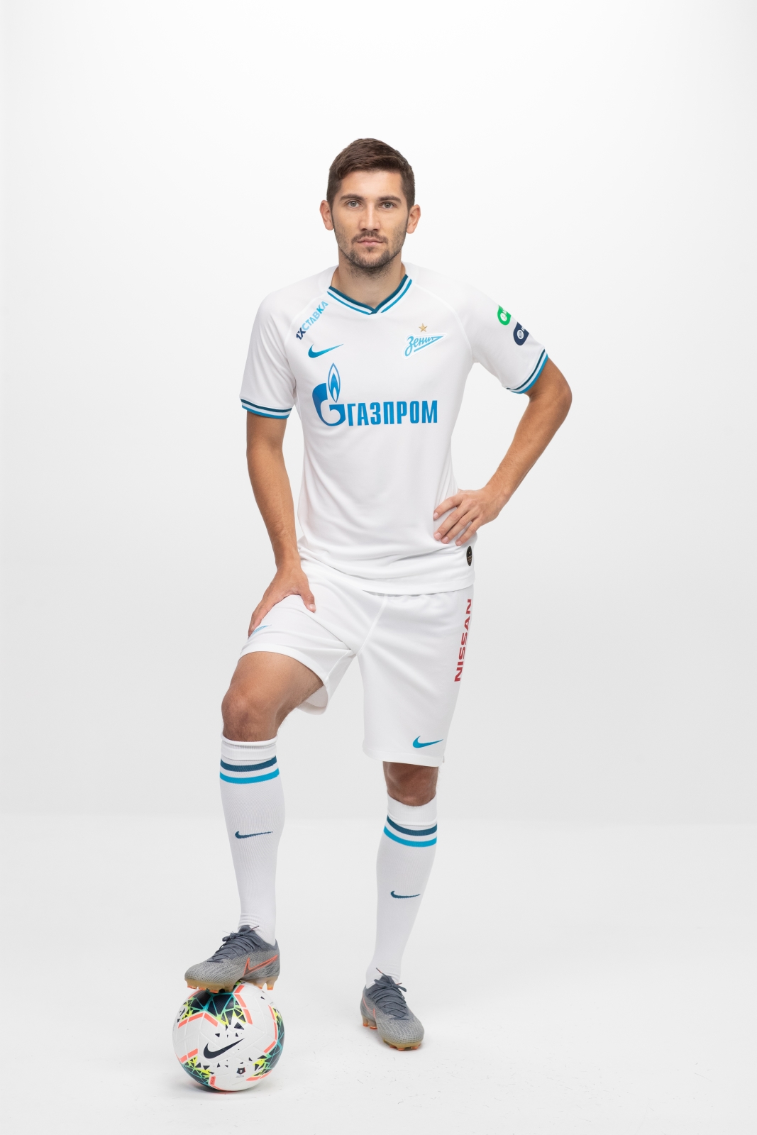 Фотосессия футболистов и тренеров основного состава ФК «Зенит» сезона 2019/20