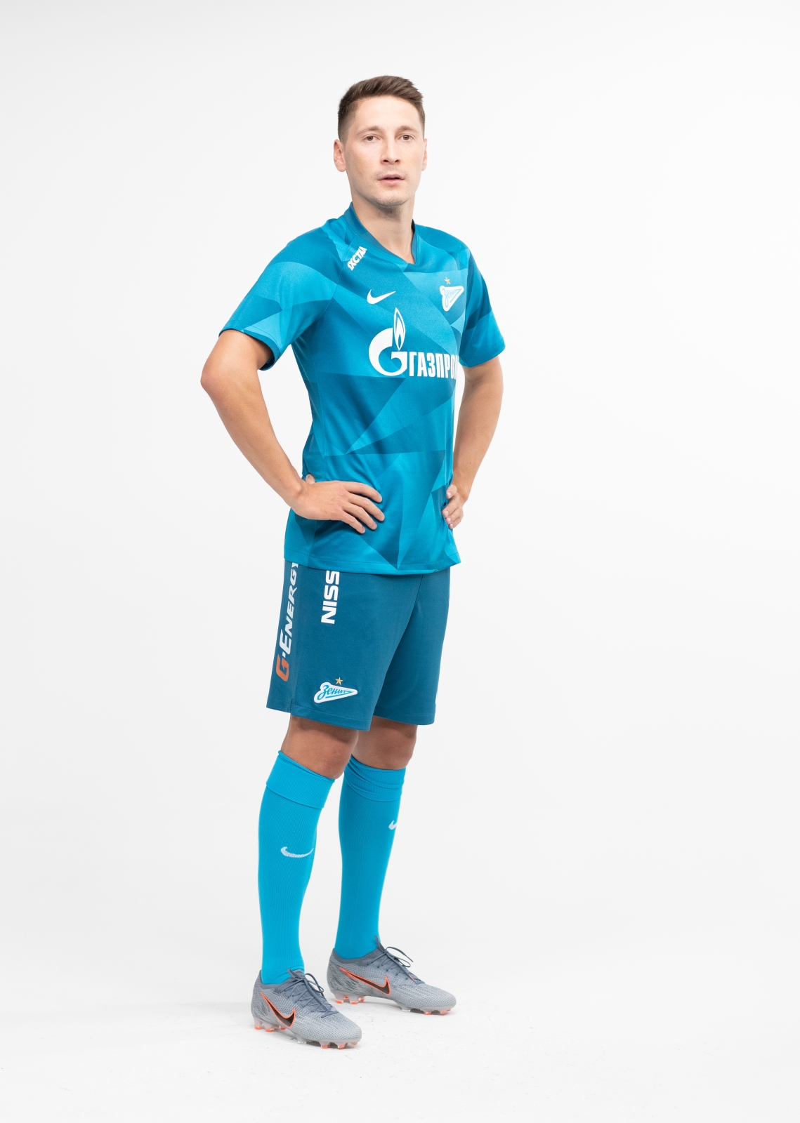 Фотосессия футболистов и тренеров основного состава ФК «Зенит» сезона 2019/20