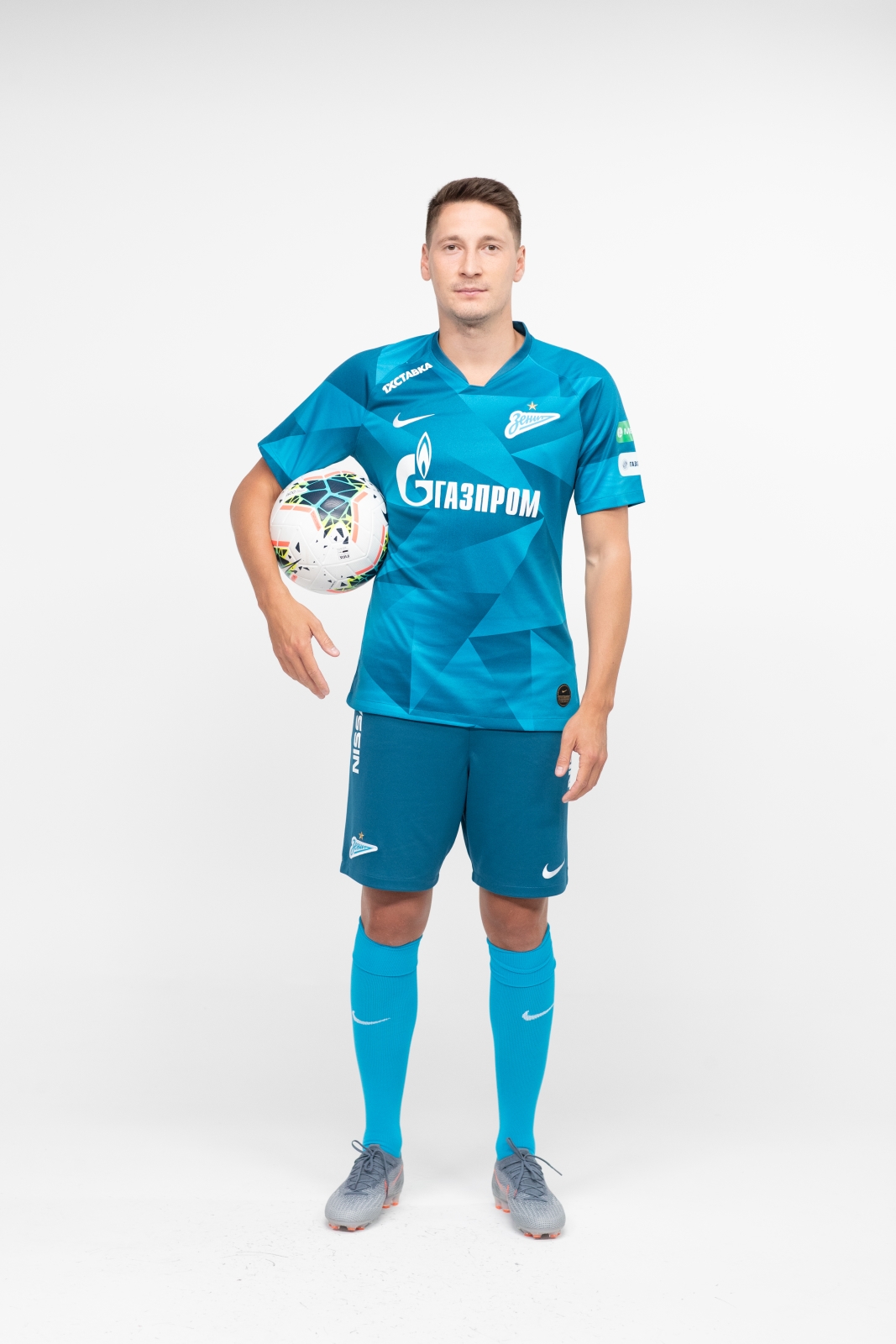 Фотосессия футболистов и тренеров основного состава ФК «Зенит» сезона 2019/20