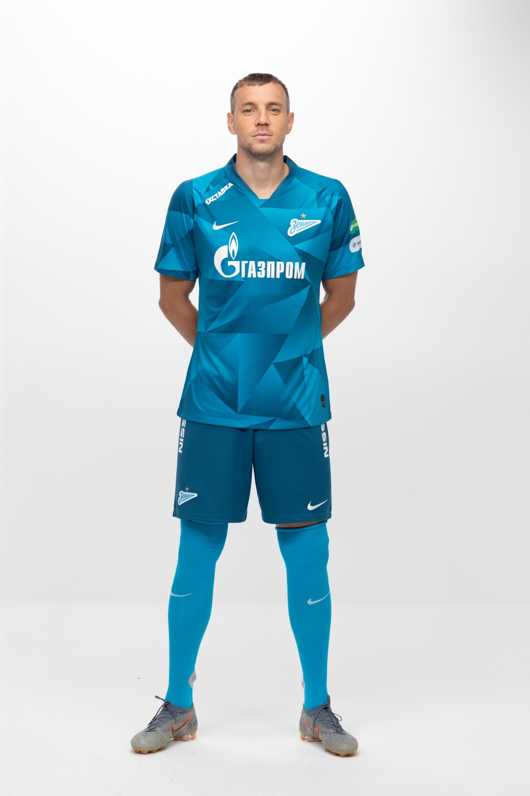 Фотосессия футболистов и тренеров основного состава ФК «Зенит» сезона 2019/20