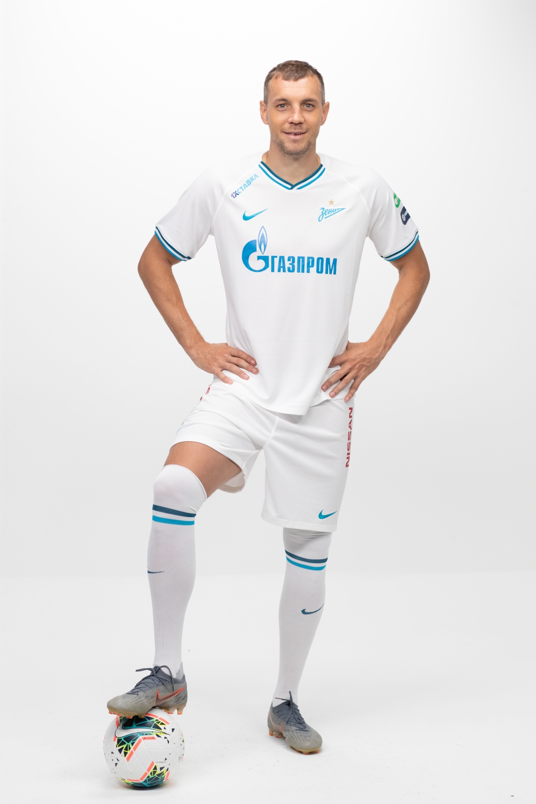 Фотосессия футболистов и тренеров основного состава ФК «Зенит» сезона 2019/20