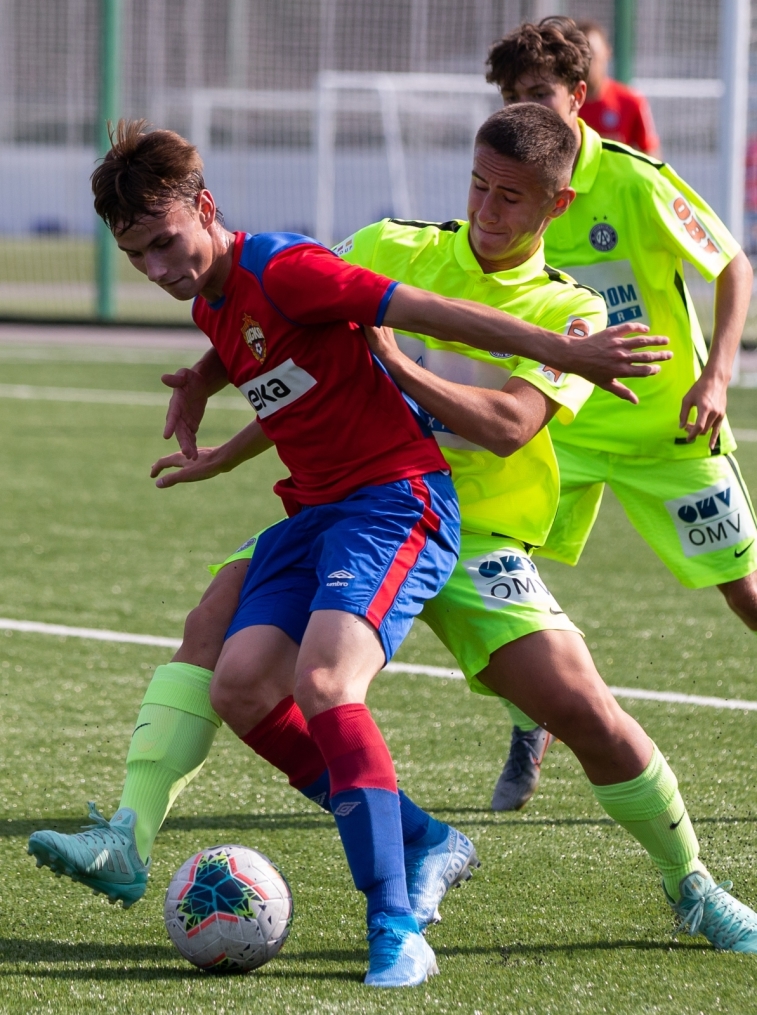 Турнир памяти заслуженного тренера СССР Юрия Андреевича Морозова, первый день