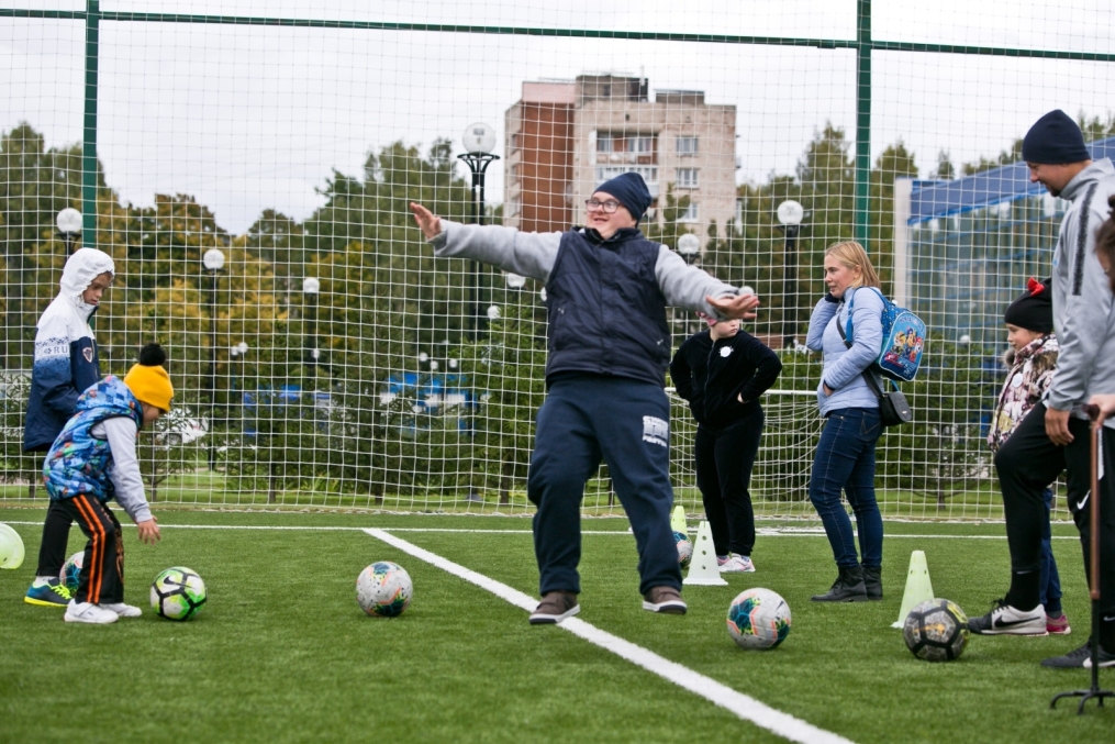 Воспитанники Даун-центра в Академии ФК «Зенит»