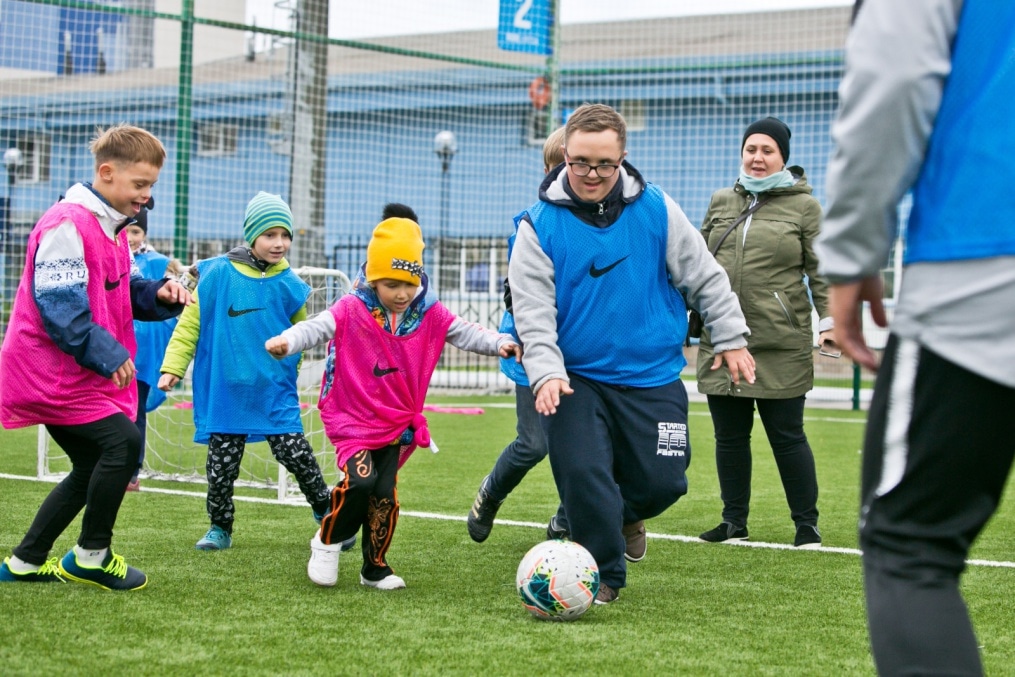 Воспитанники Даун-центра в Академии ФК «Зенит»