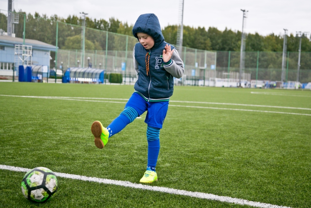 Воспитанники Даун-центра в Академии ФК «Зенит»