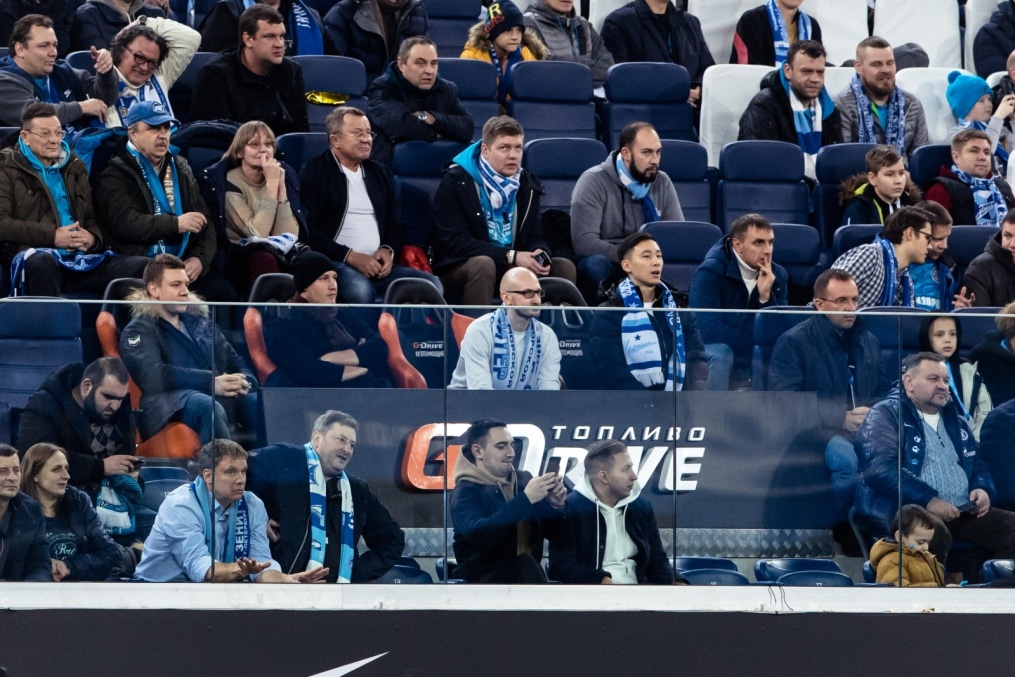 Сектор чемпионов и VR-зона «Газпром нефти» на матче «Зенит» — «Динамо»