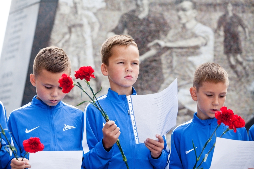 Команда сестрорецкого филиала Академии «Зенита» участвует в акции «День Памяти» в день начала блокады Ленинграда